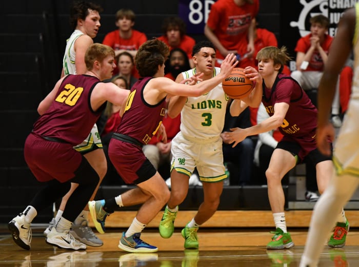 West Linn Central Catholic 6A Oregon boys basketball quarterfinal Taylor Balkom 01